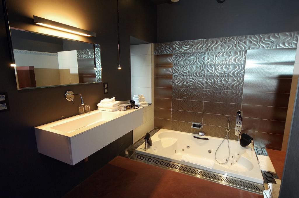 Hotel Saint-Amour ดูร์บี ภายนอก รูปภาพ